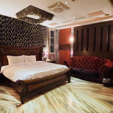 Royal Garden Motel - Chiayi Branch Extérieur photo