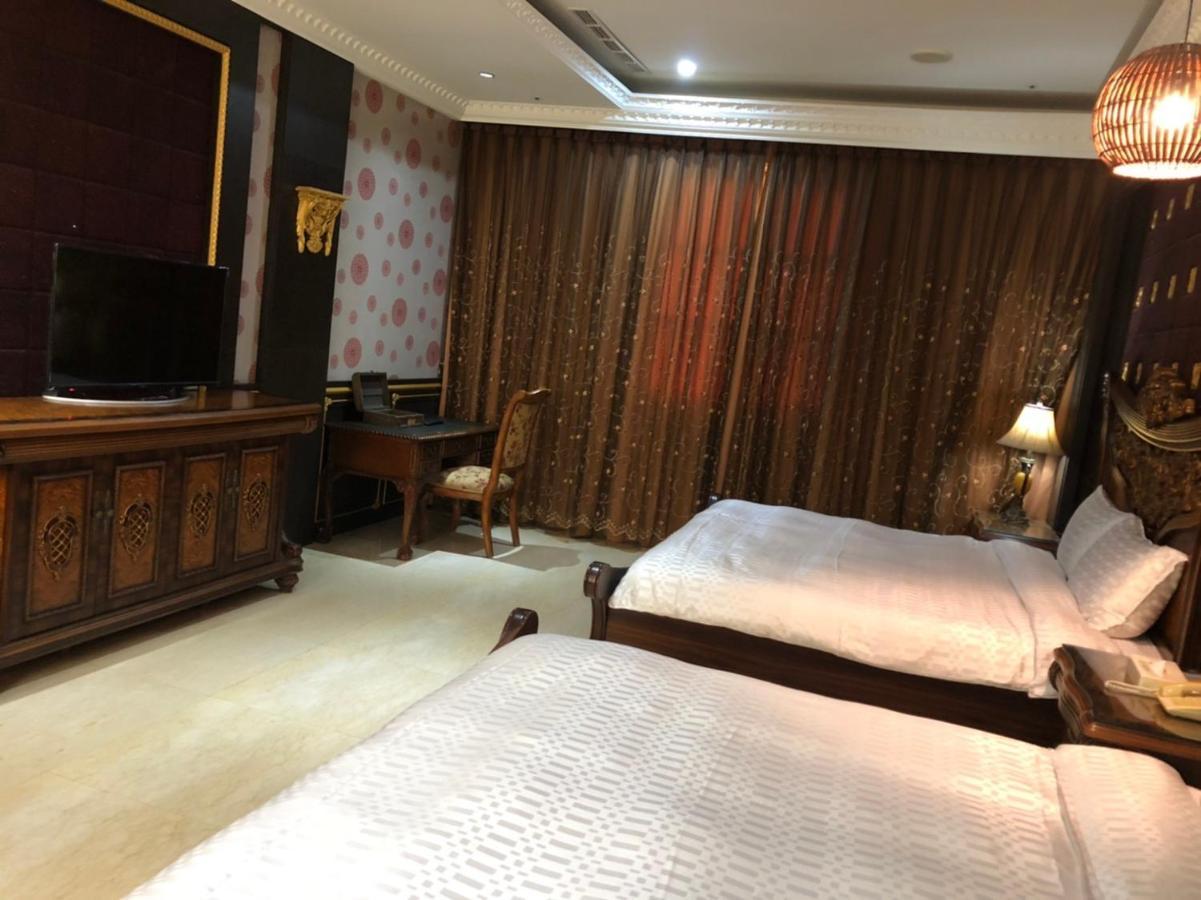 Royal Garden Motel - Chiayi Branch Extérieur photo