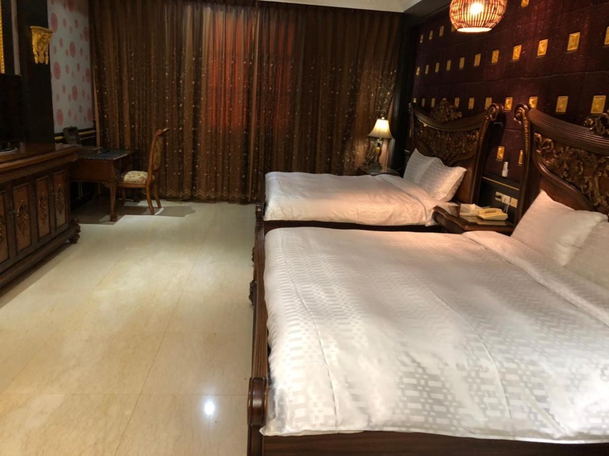 Royal Garden Motel - Chiayi Branch Extérieur photo