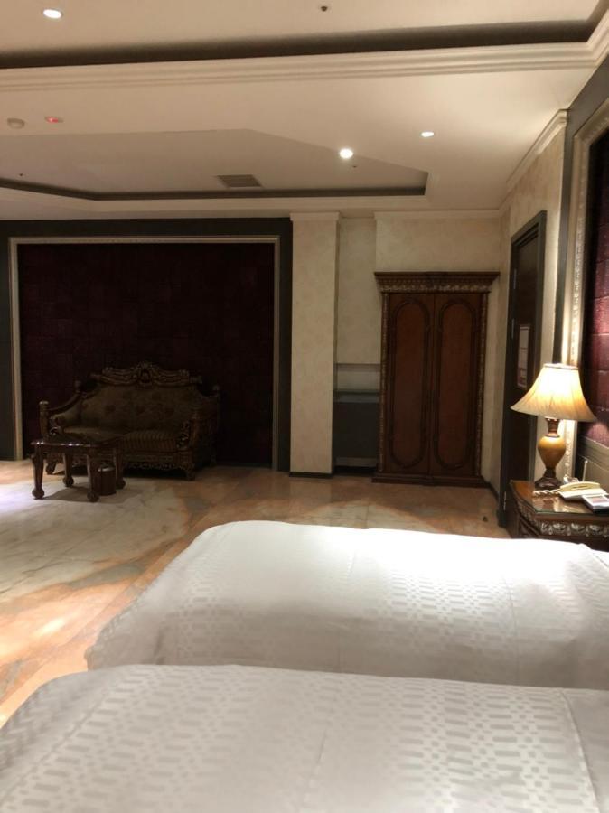 Royal Garden Motel - Chiayi Branch Extérieur photo