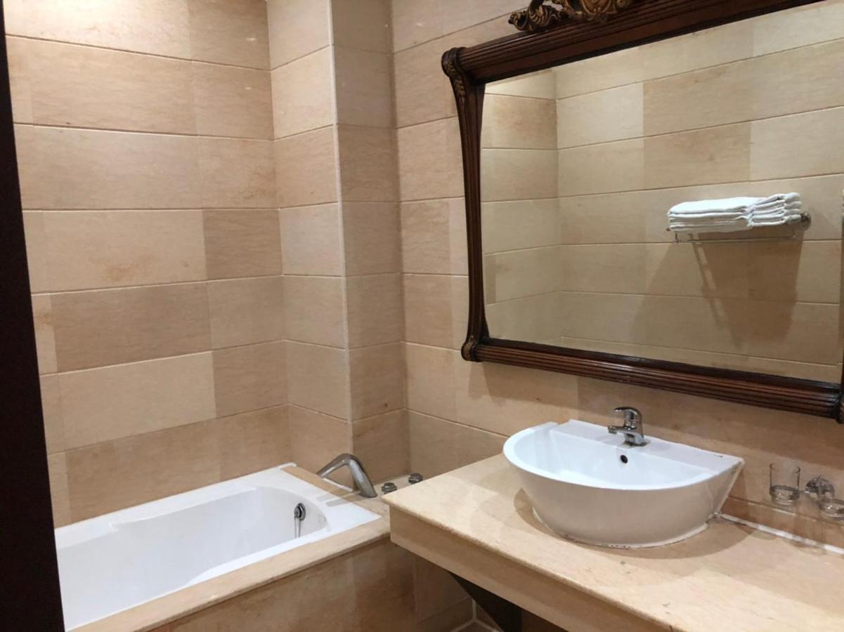 Royal Garden Motel - Chiayi Branch Extérieur photo