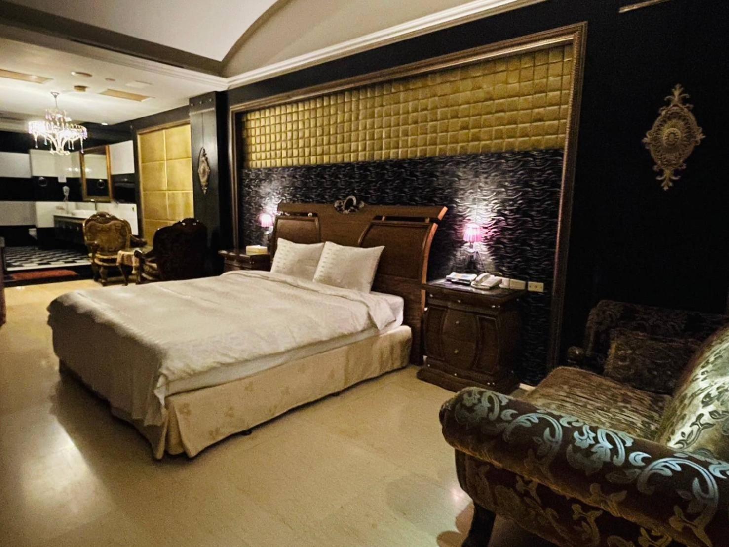 Royal Garden Motel - Chiayi Branch Extérieur photo