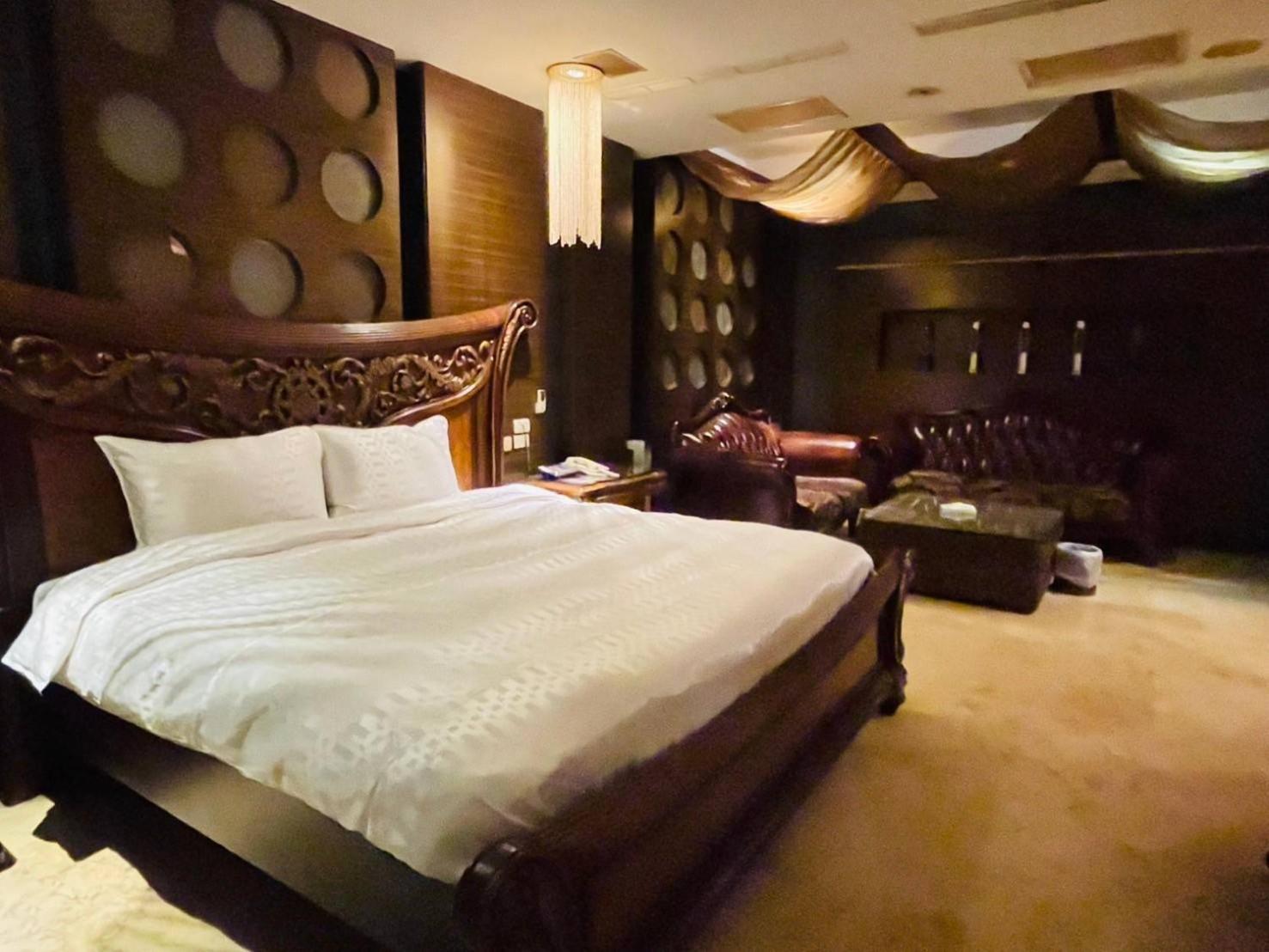 Royal Garden Motel - Chiayi Branch Extérieur photo