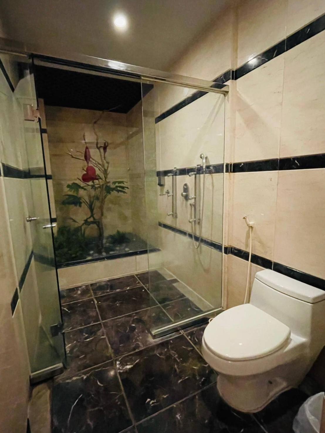 Royal Garden Motel - Chiayi Branch Extérieur photo